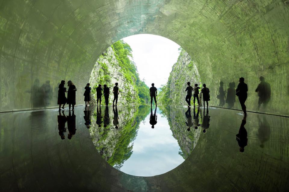 マ・ヤンソン /MAD アーキテクツ「Tunnerl of Light」photo Osamu Nakamura.jpg